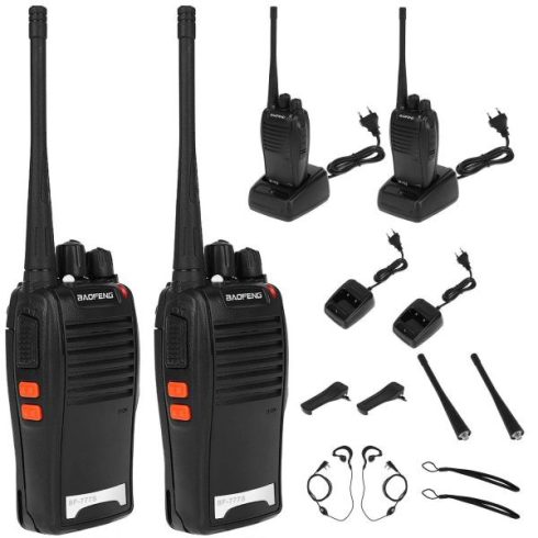 2 darabos Baofeng Walkie Talkie szett zseblámpával, fülhallgatóval